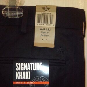 Men's Dockers Signature Khaki Classic Fit Flat Front pants